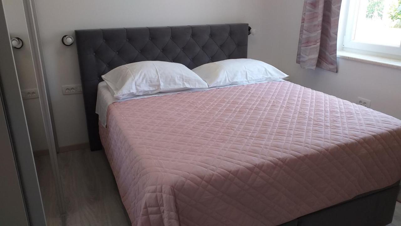 Apartman Karla Lastovo Bagian luar foto
