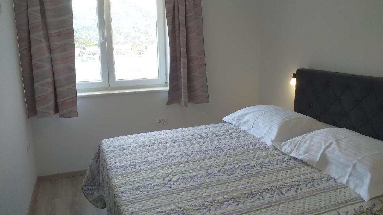 Apartman Karla Lastovo Bagian luar foto