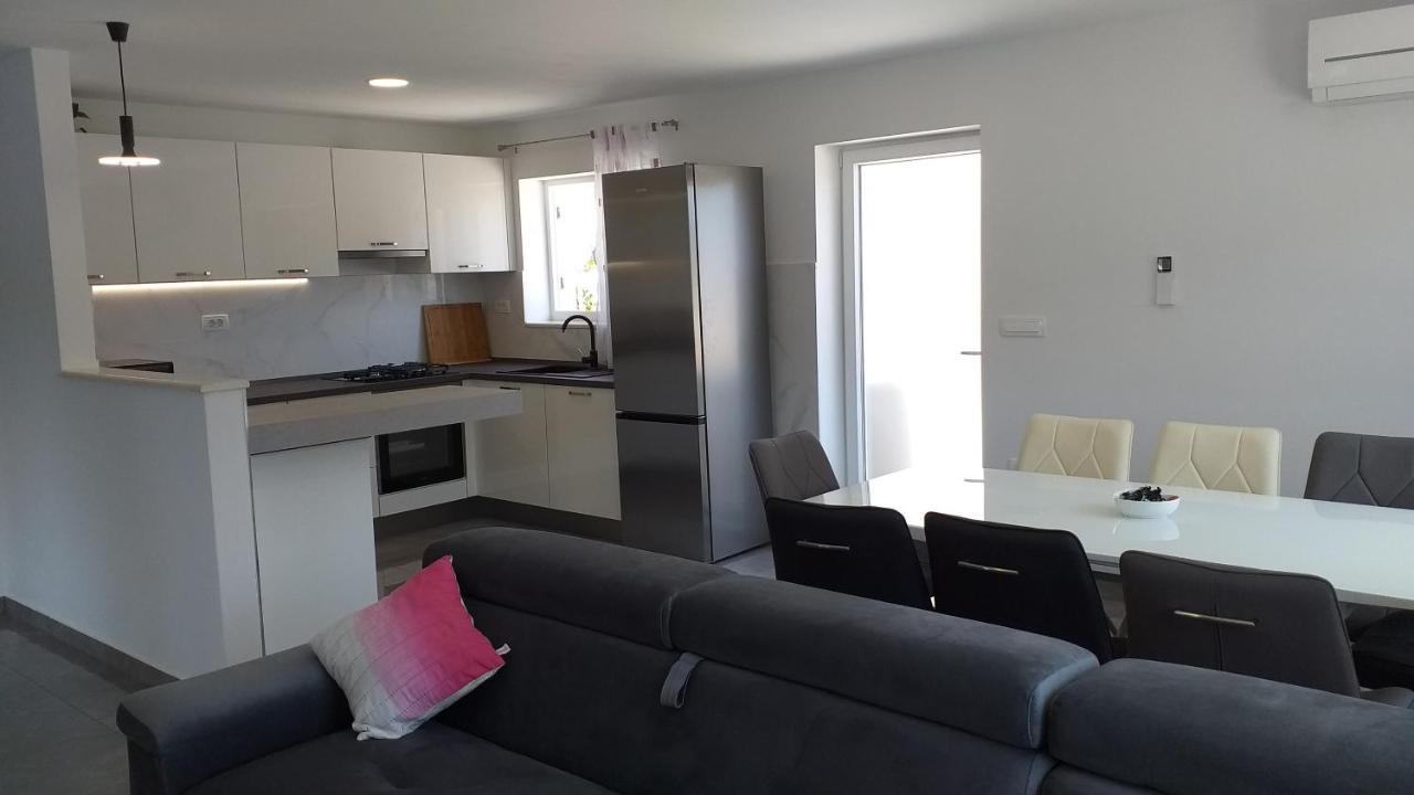 Apartman Karla Lastovo Bagian luar foto