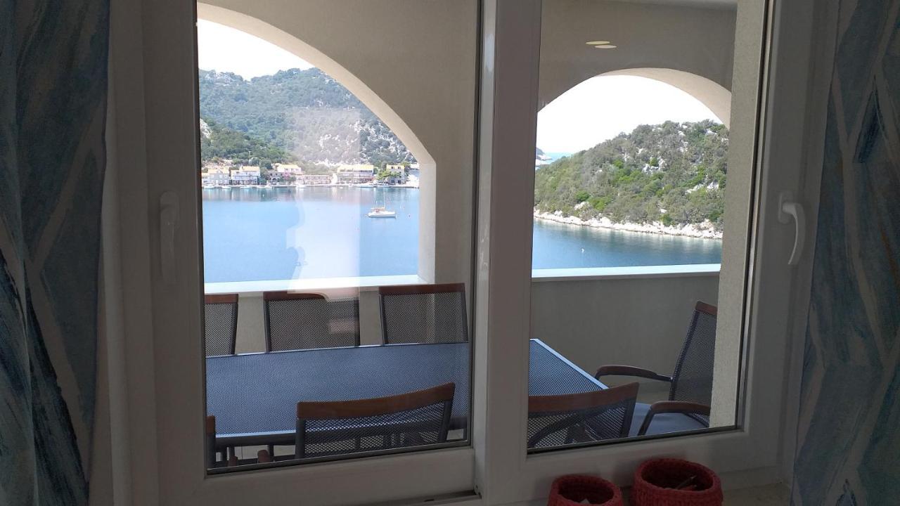 Apartman Karla Lastovo Bagian luar foto