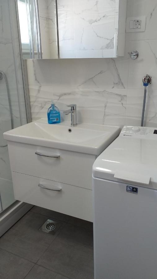 Apartman Karla Lastovo Bagian luar foto